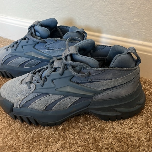 Cardie B sneakers - Picture 2 of 6